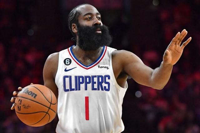 NBA总决赛G1-马刺负尼克斯 文班26+12布伦森30分